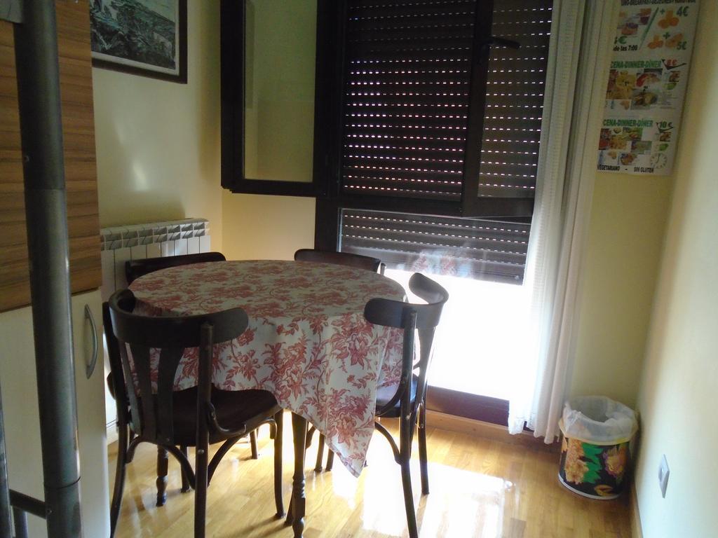Albergue Victoria Ciruena Bagian luar foto