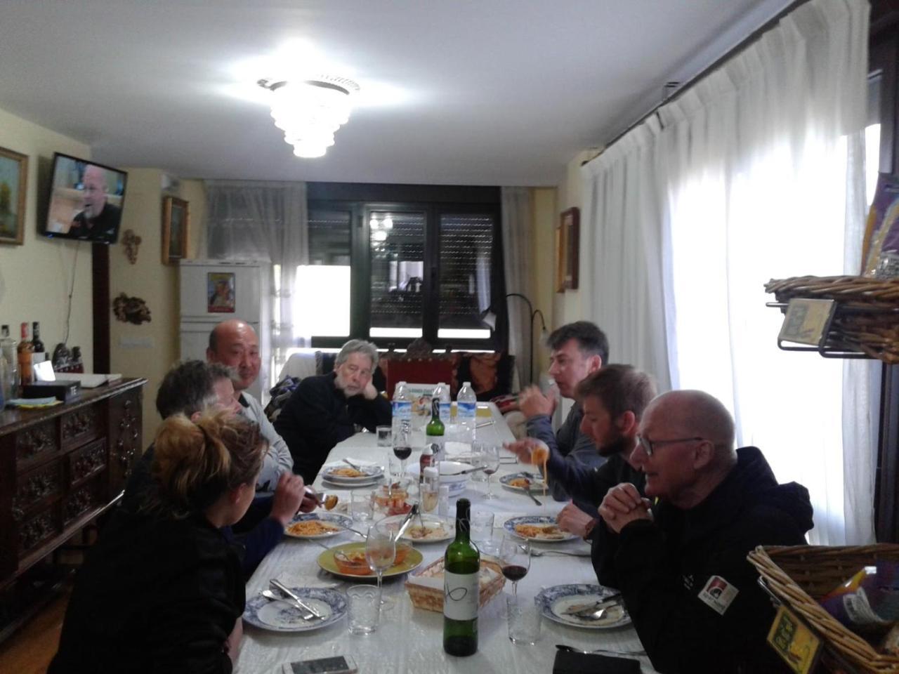 Albergue Victoria Ciruena Bagian luar foto