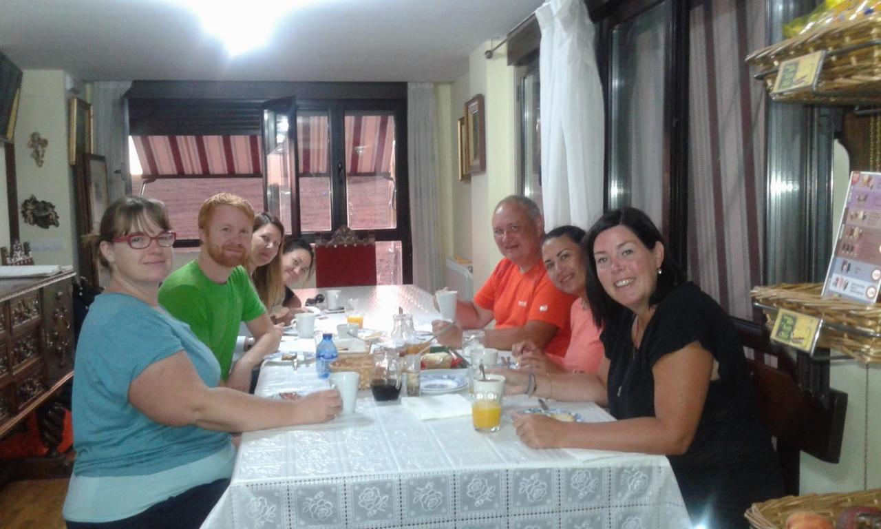Albergue Victoria Ciruena Bagian luar foto